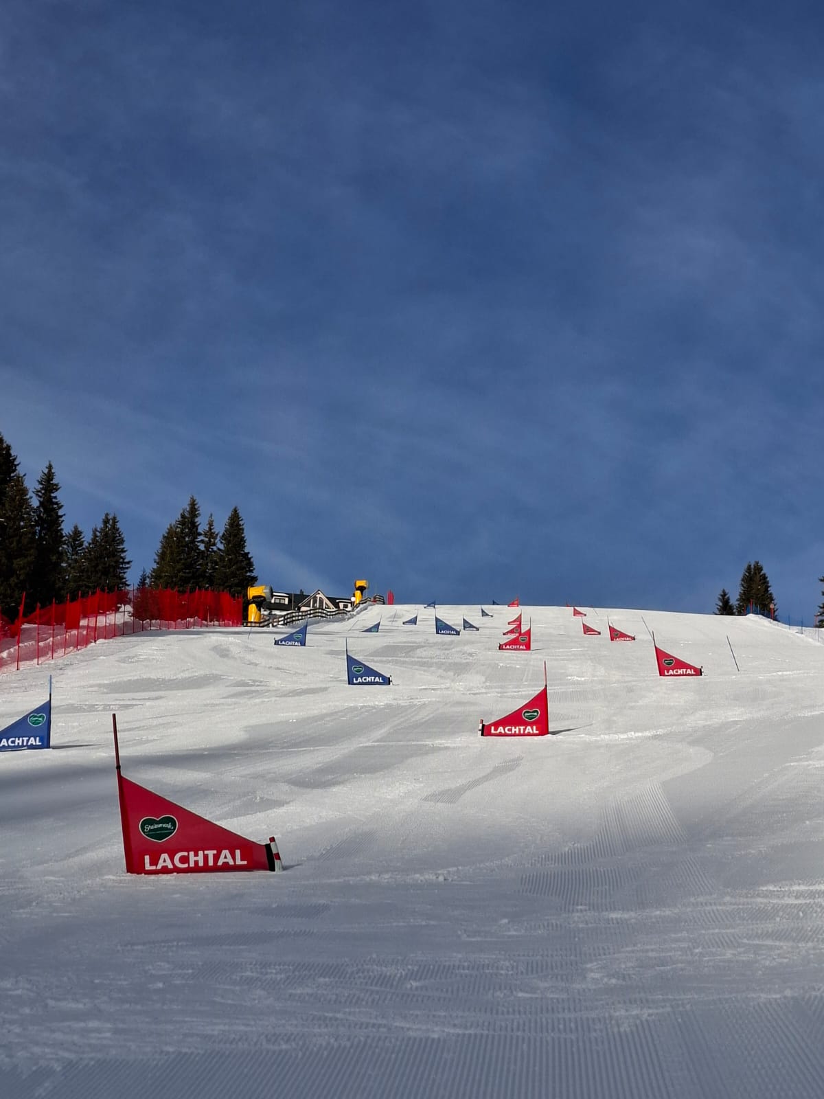 Riesenslalom-Kurs im Lachtal